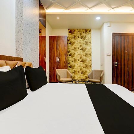 Hotel O Krishna Greens Канпур Екстериор снимка