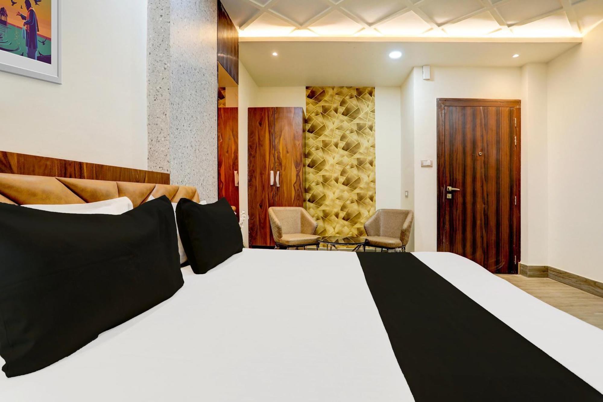 Hotel O Krishna Greens Канпур Екстериор снимка