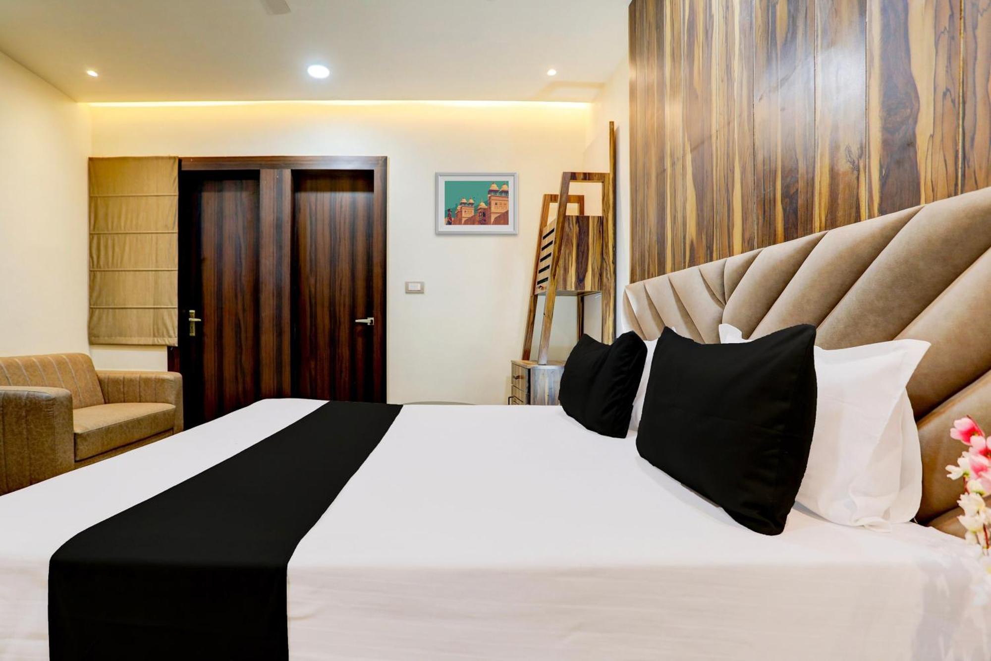 Hotel O Krishna Greens Канпур Екстериор снимка