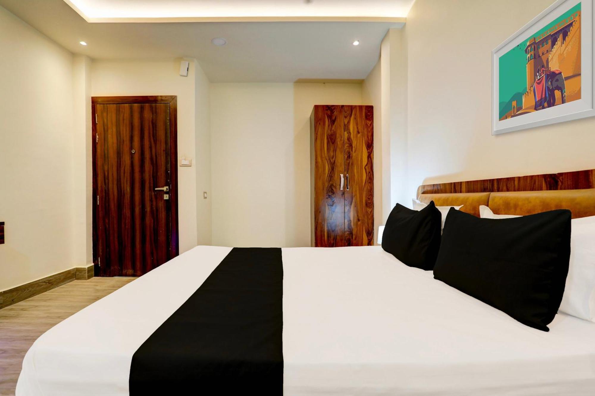 Hotel O Krishna Greens Канпур Екстериор снимка