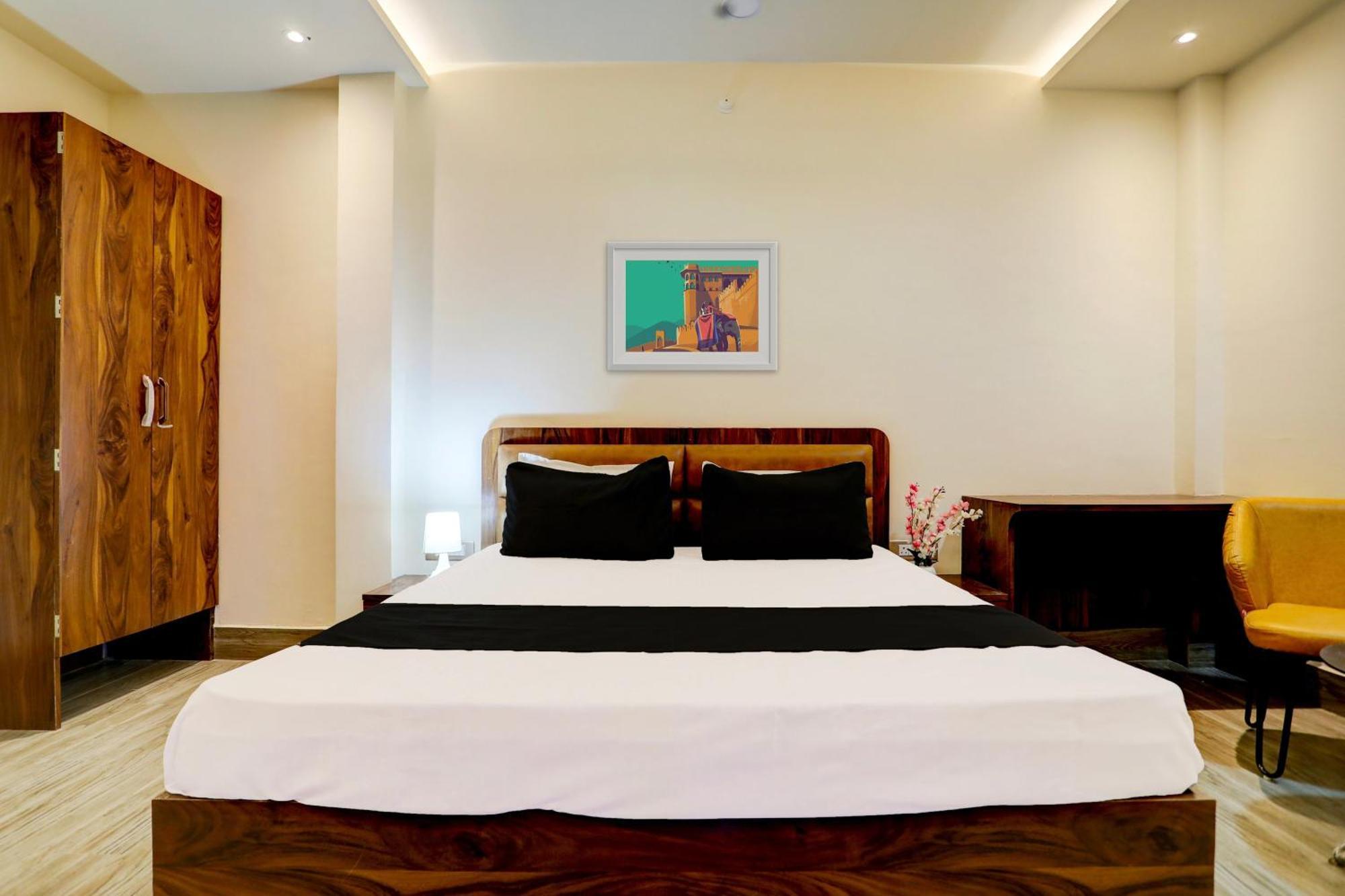 Hotel O Krishna Greens Канпур Екстериор снимка